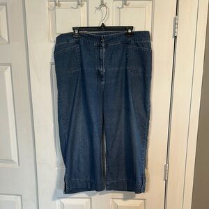 Women’s Woolrich Denim capris size 18